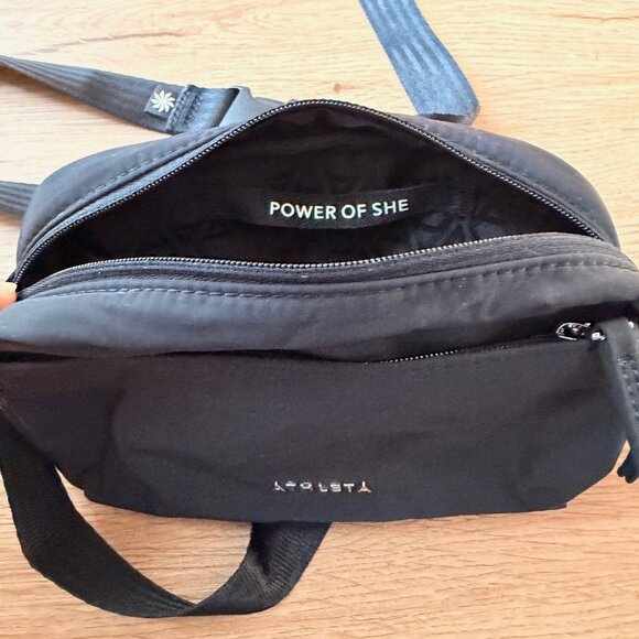 NWT - Athleta - Power of She Crossbody Bag - Picture 2 of 3